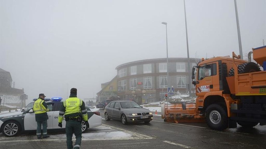 Un total de 13 personas fallecen en las carreteras en el puente de la Constitución