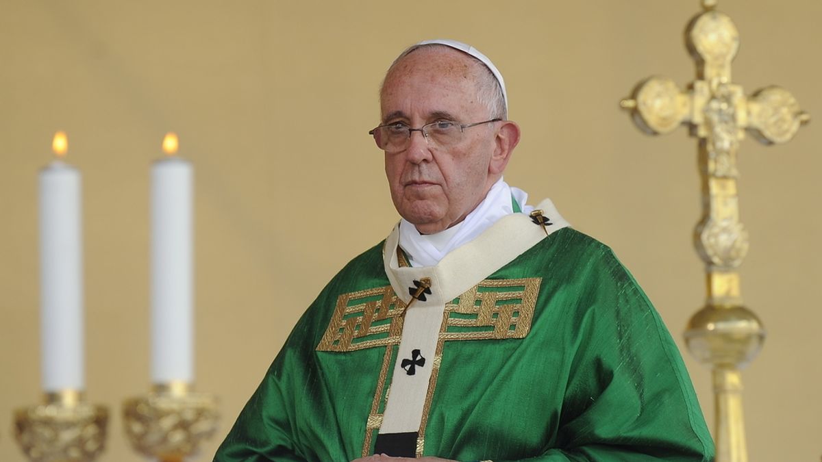 El Papa venera la Sábana Santa de Turín