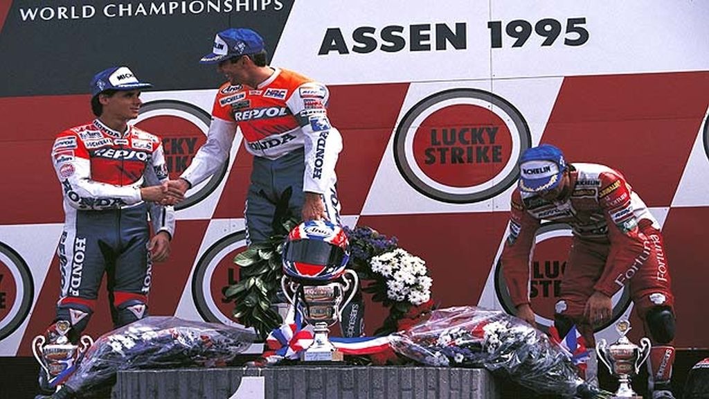 Las mejores fotos de la exposición 'Leyendas del Motor 1969-2015. De Ángel Nieto a Marc Márquez'