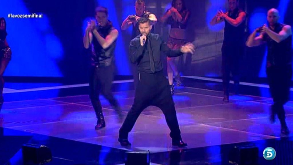 Ricky Martin y su pantalón baggy