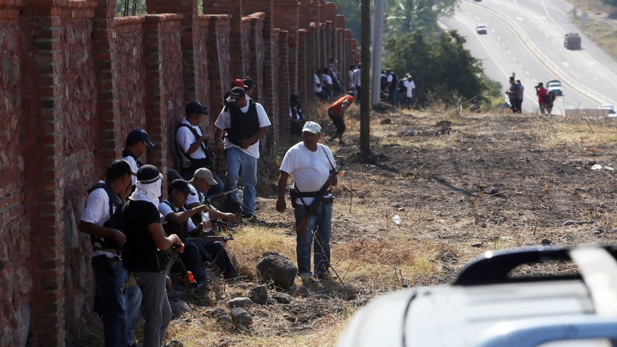 Las autodefensas entran en Apatzingán