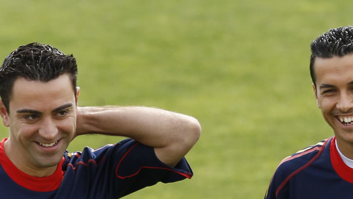Xavi y Pedrito, en un entrenamiento de la Selección Xavi y Pedrito, en un entrenamiento de la Selección