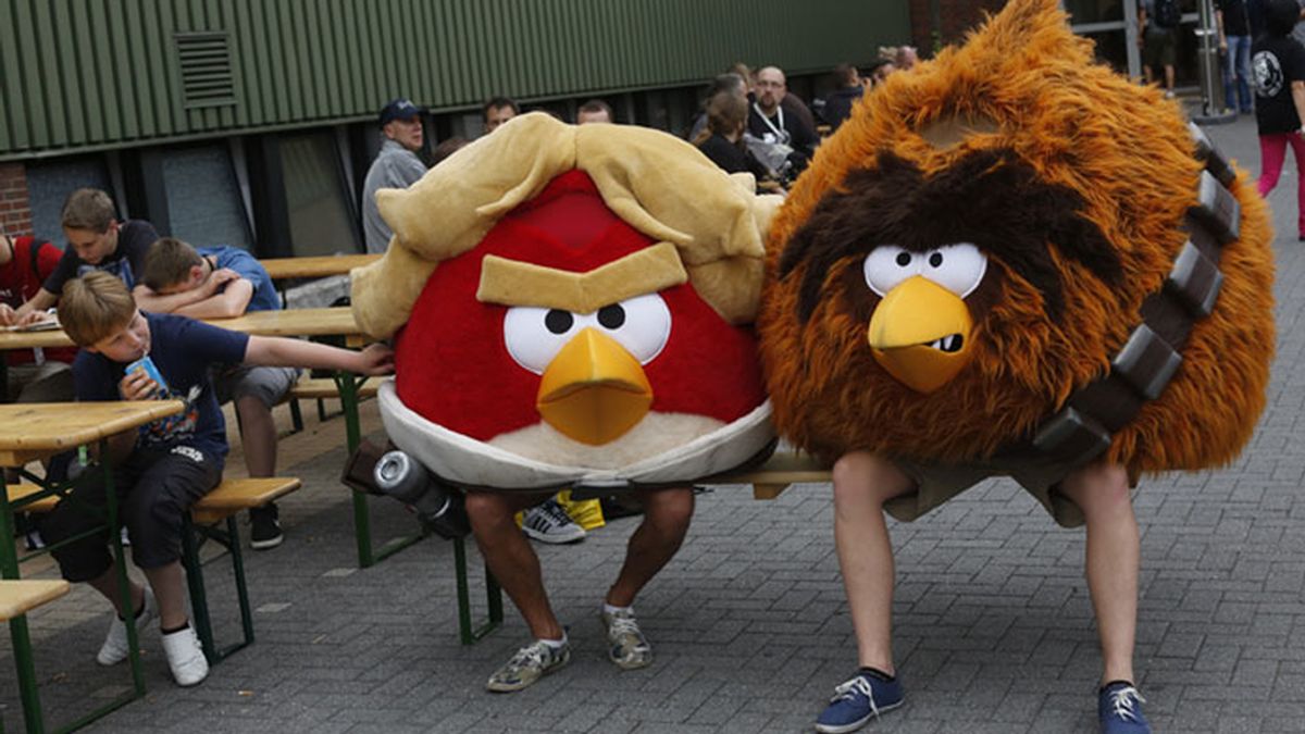 Seguidores de Angry Bird se cuelan en la convención de Star Wars