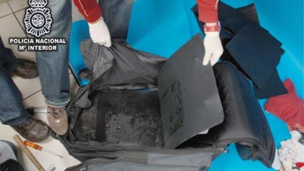 Cocaína negra oculta en doble fondo