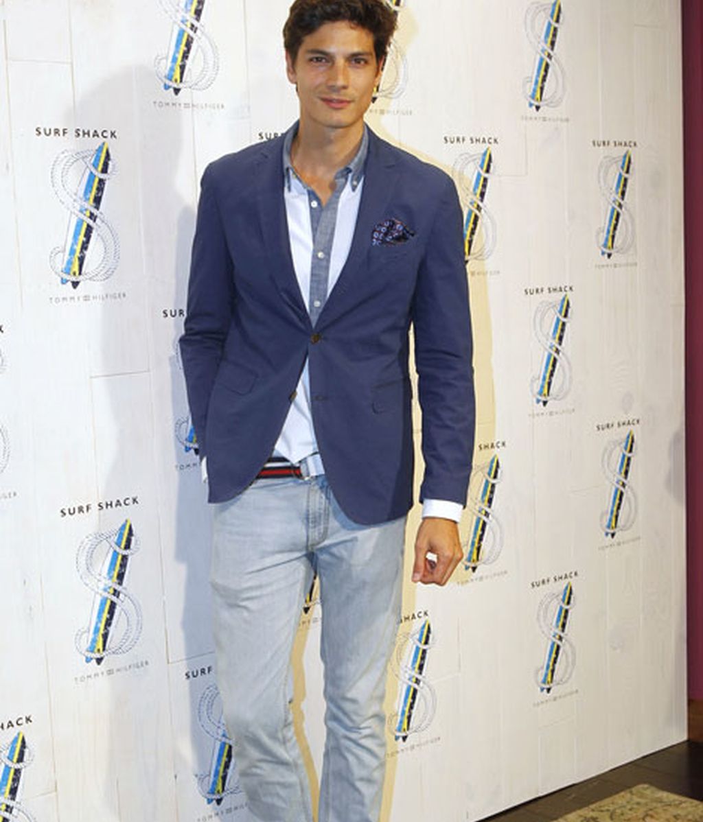 El modelo Javier de Miguel , elegante con americana