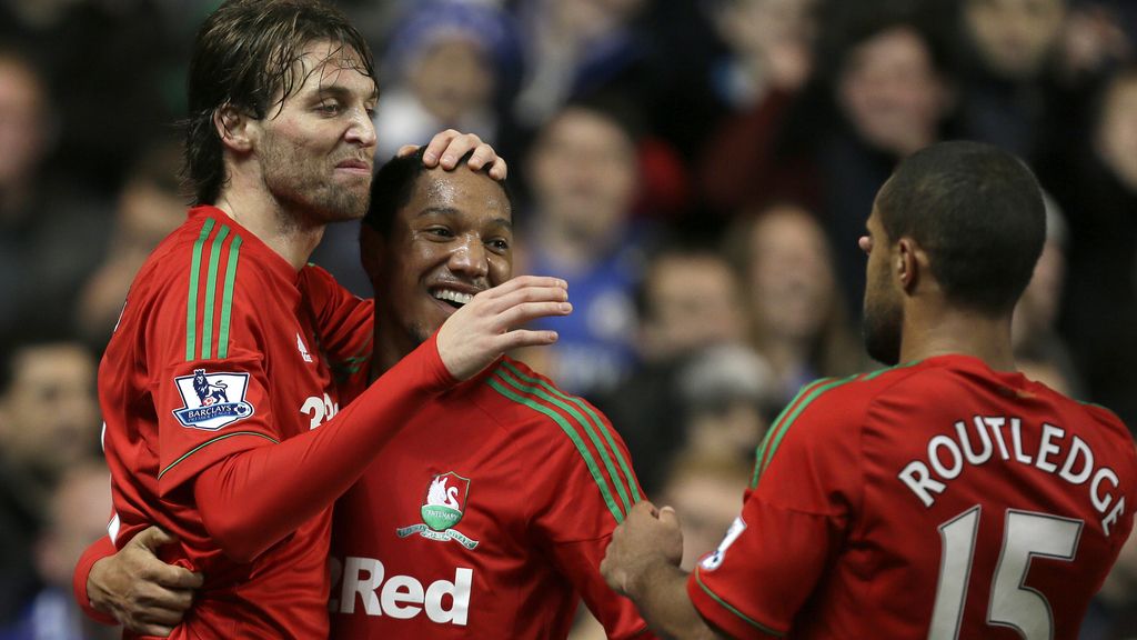 Michu, Inglaterra, futbol Michu, Inglaterra, futbol