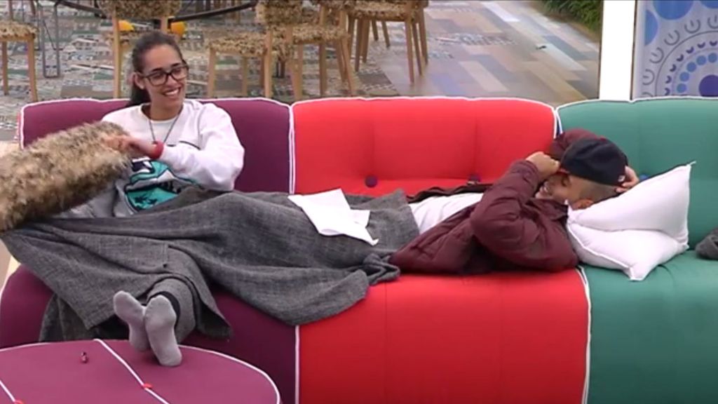 La reconciliación de Omar y Lucía, en imágenes