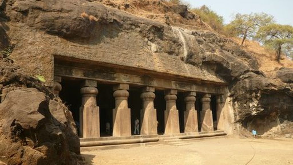 Cuevas 'elephanta'