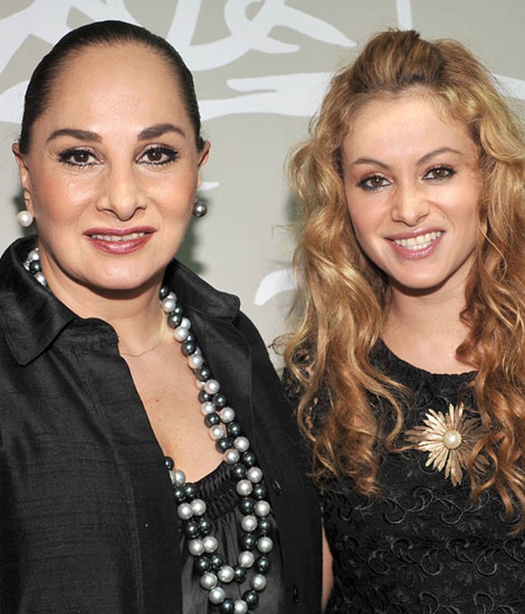 Su madre, su gran defensora en las redes