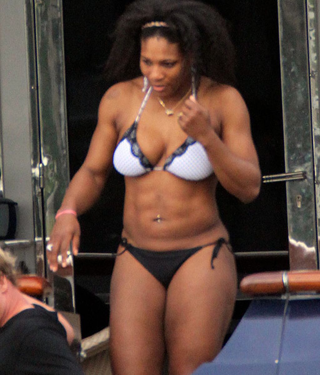 Serena Williams se recupera de sus lesiones con su pandilla en Florida