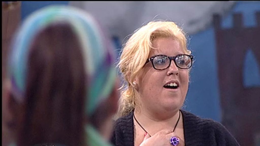 Los concursantes disimulan saber el secreto de Yessica y Anabel