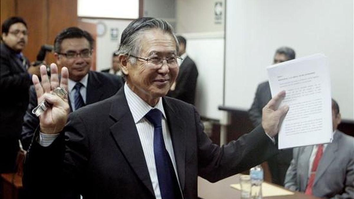Fujimori, que gobernó Perú entre 1990 y 2000, concluyó ayer sus argumentos en el juicio y ese mismo día el presidente de la sala que lo procesa anunció que dictará sentencia el 7 de abril. EFE