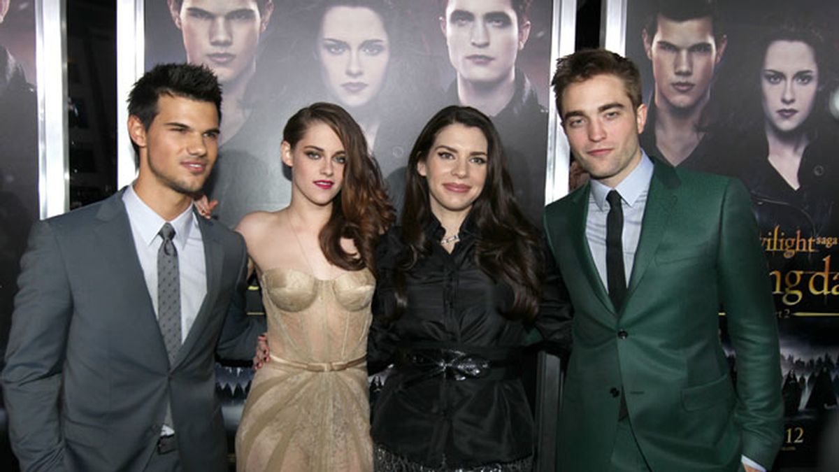 Taylor Lautner, Kristen Stewart, Stephenie Meyer, y Robert Pattinson