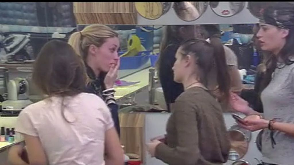 Miriam se desahoga con sus compañeros