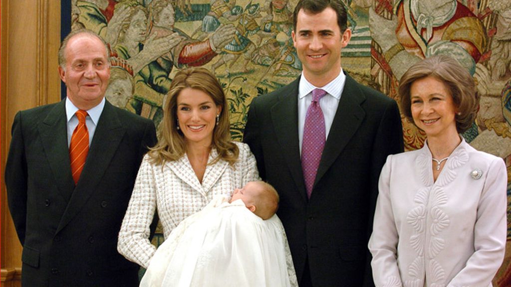 Sucede a su padre, Felipe VI