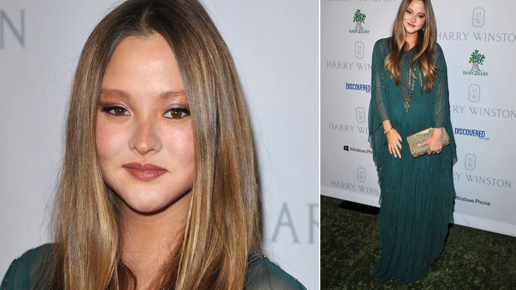 La hermana de Steve Aoki acudió junto a su marido James Bailey