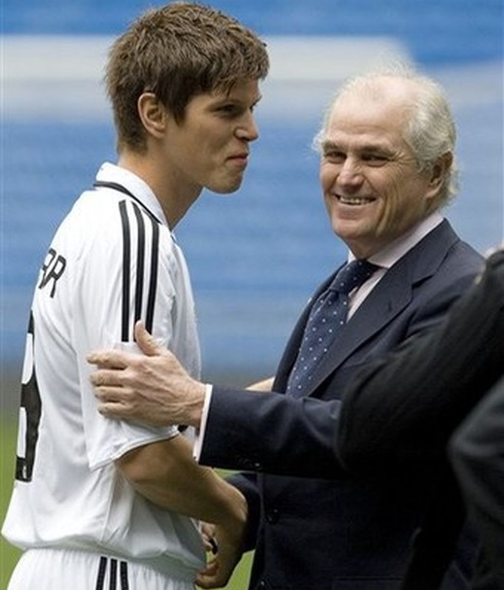 Huntelaar: 20 millones + 7 por objetivos