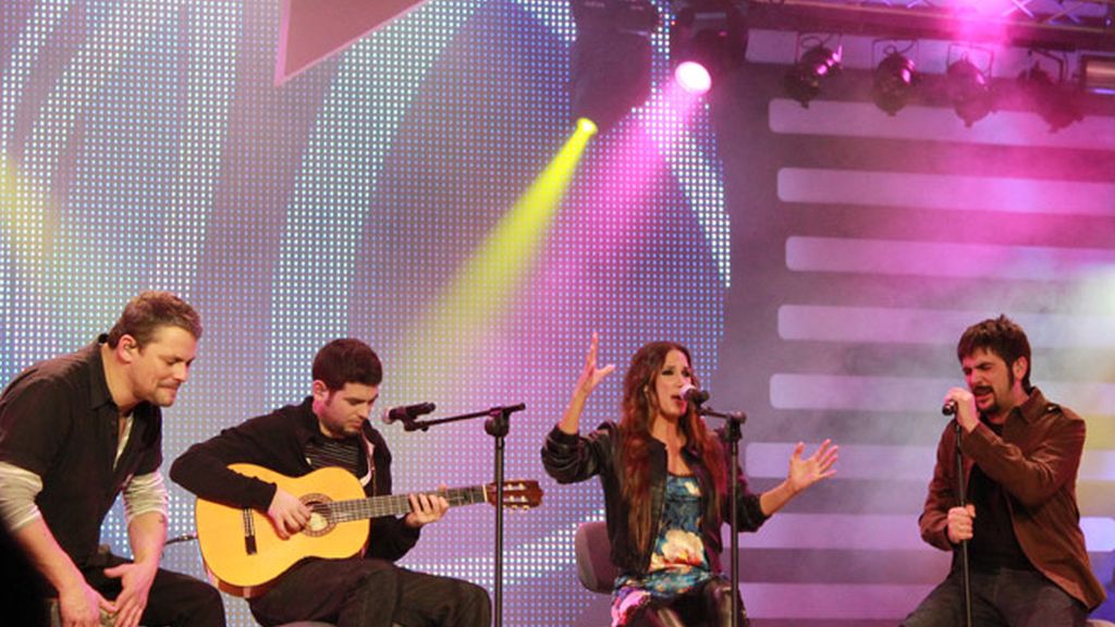 Cadena Dial premia la música en español