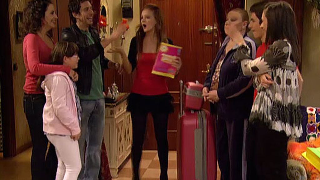 Lorena entra en la casa de Guadalix