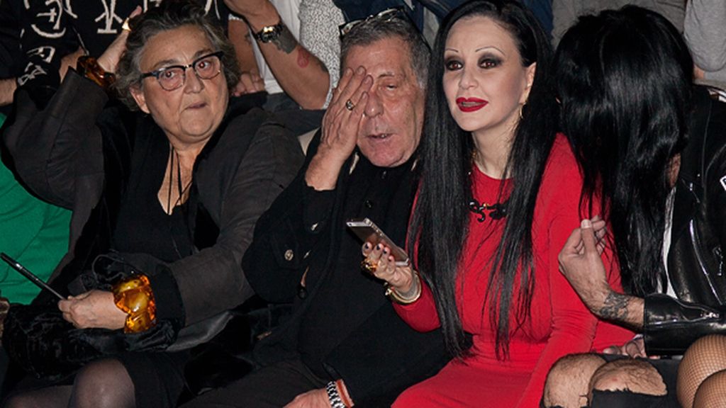 Asistentes desfile Davidelfin