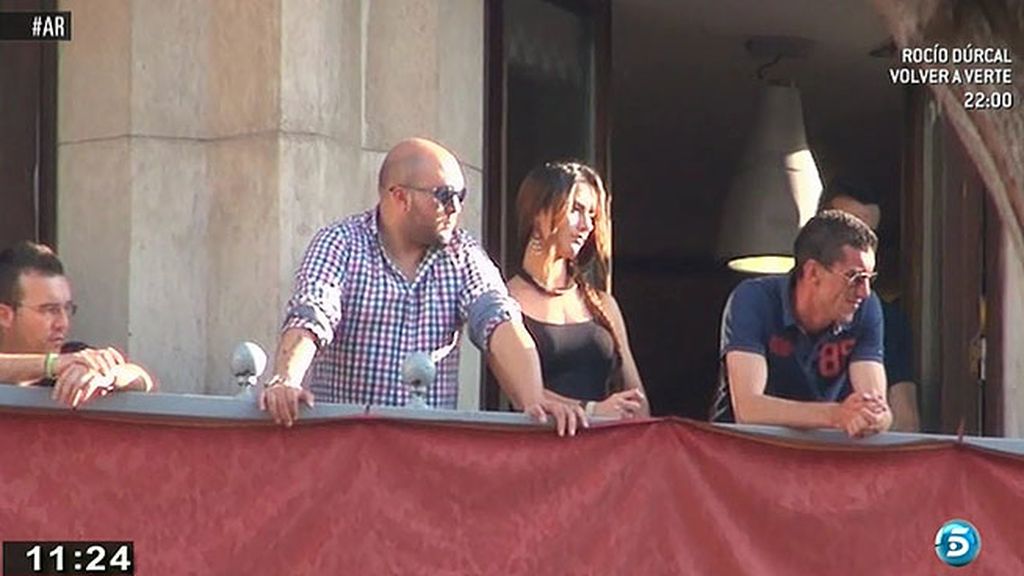 La joven ha compartido balcón con Chabelita, Alberto y el pequeño Francisco