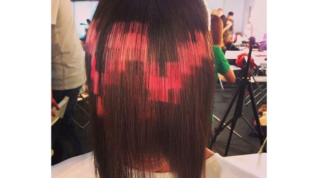 Del ordenador, a tu cabeza: La nueva tendencia de 'pixelarse' el pelo