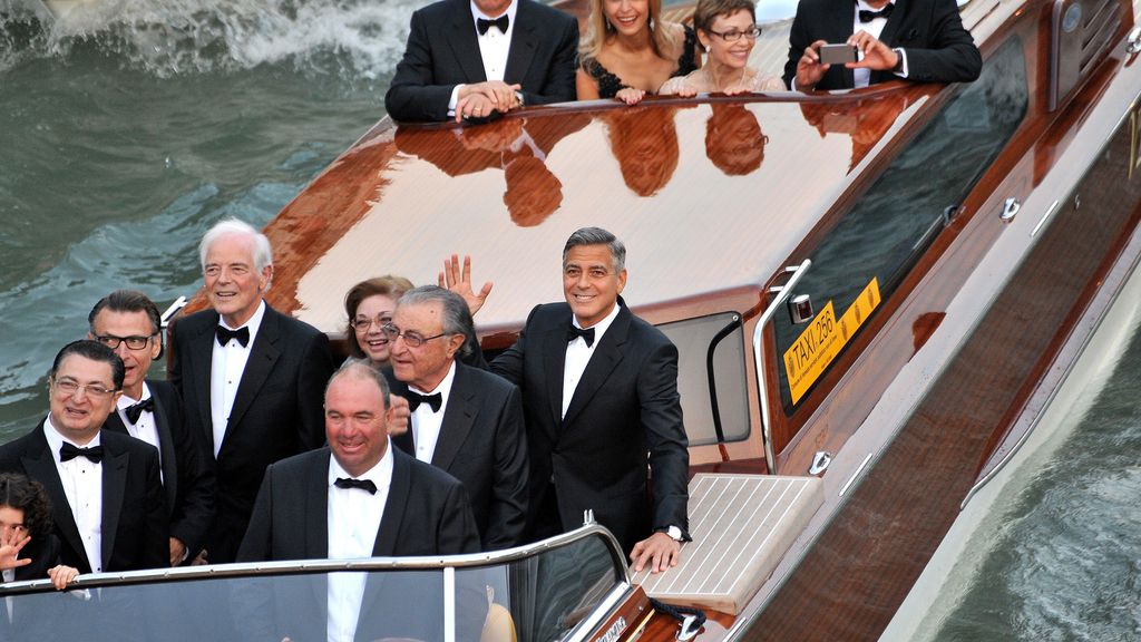 George Clooney y Amal Alamuddin junto a los invitados el día de su boda