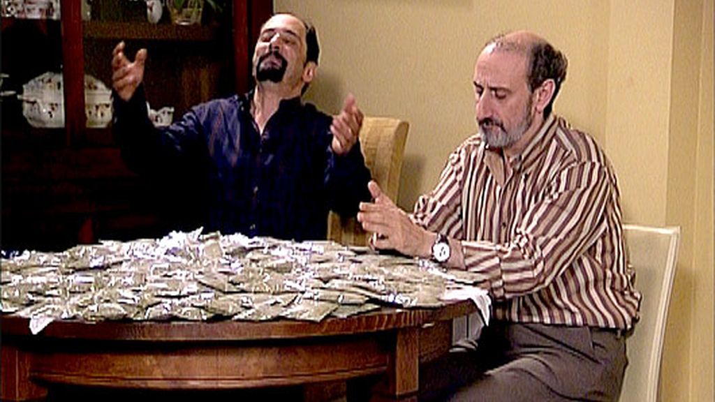 Cap. 15, T.2: 'Un robo, un bolso y una cooperativa del cannabis'