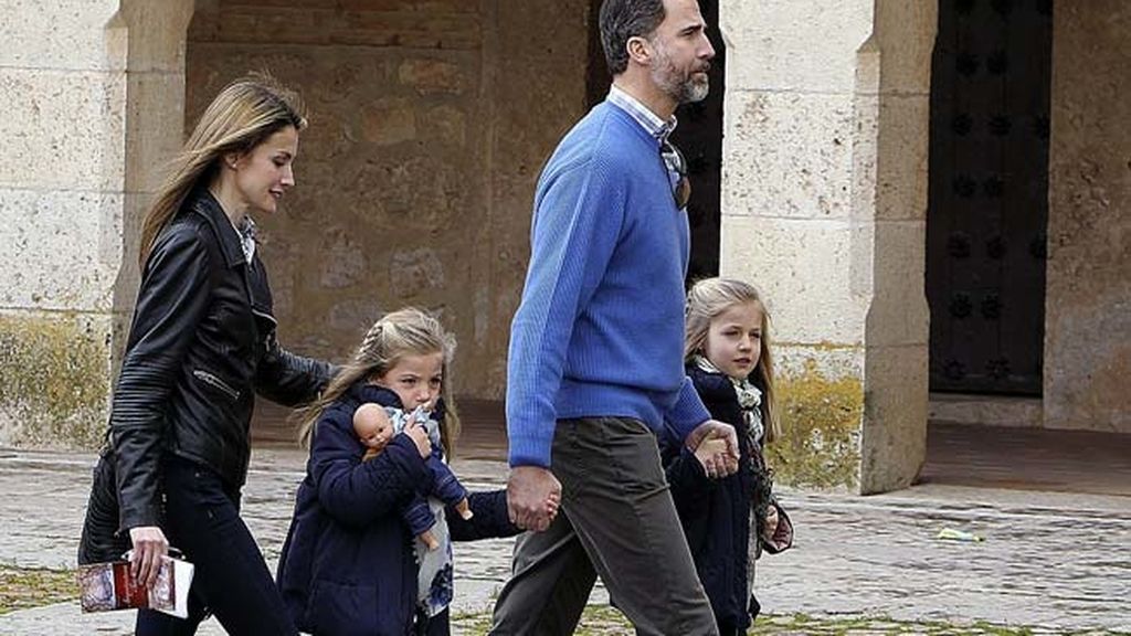 Los príncipes de Asturias y sus hijas, de vacaciones en Almagro