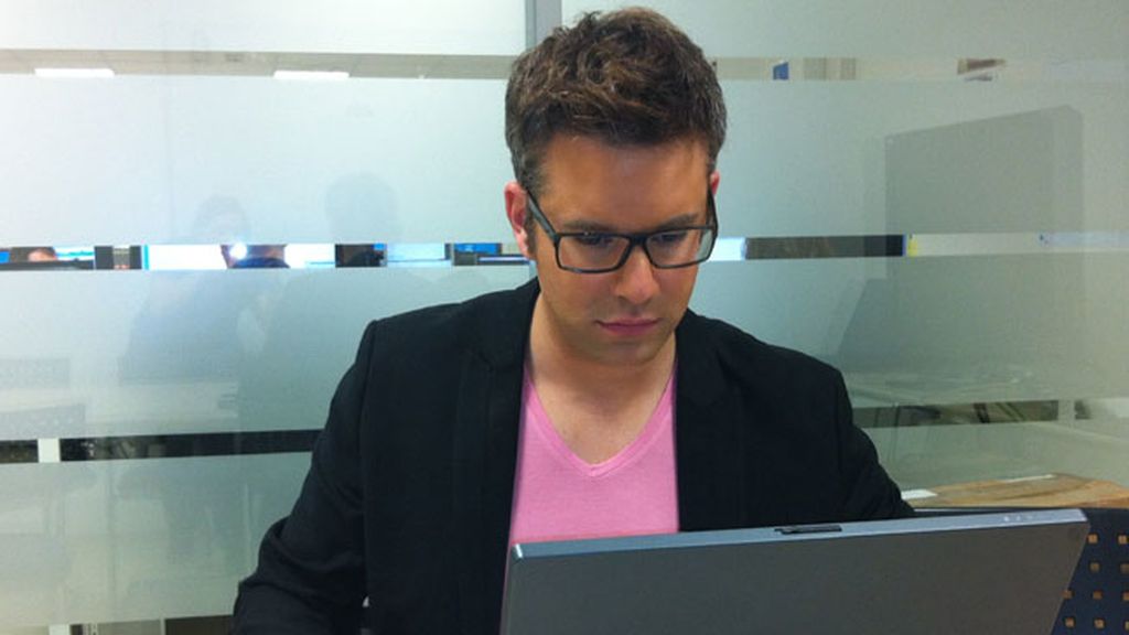 Luis Ángel visita cuatro.com