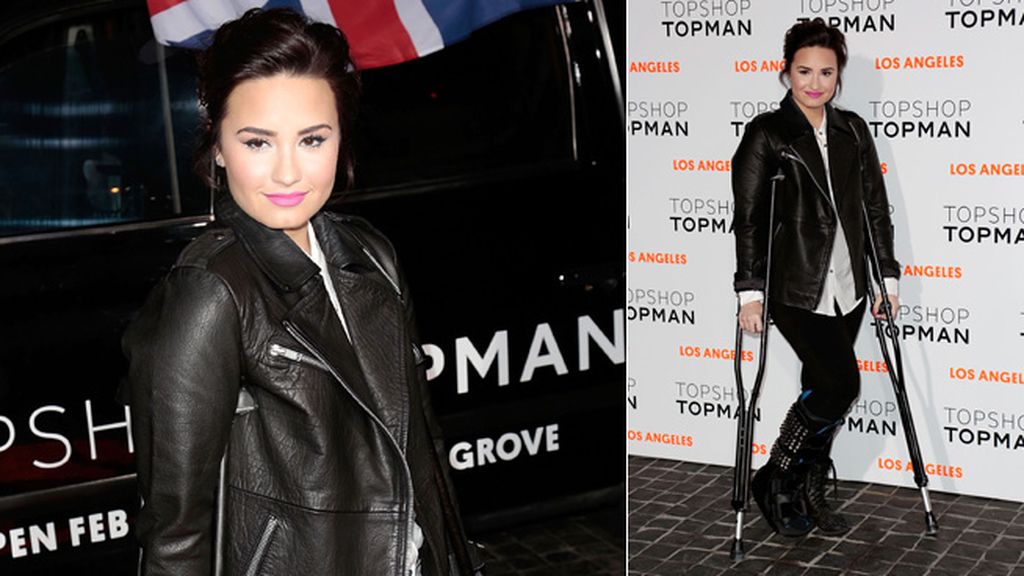 Demi Lovato acudió con un look muy rockero