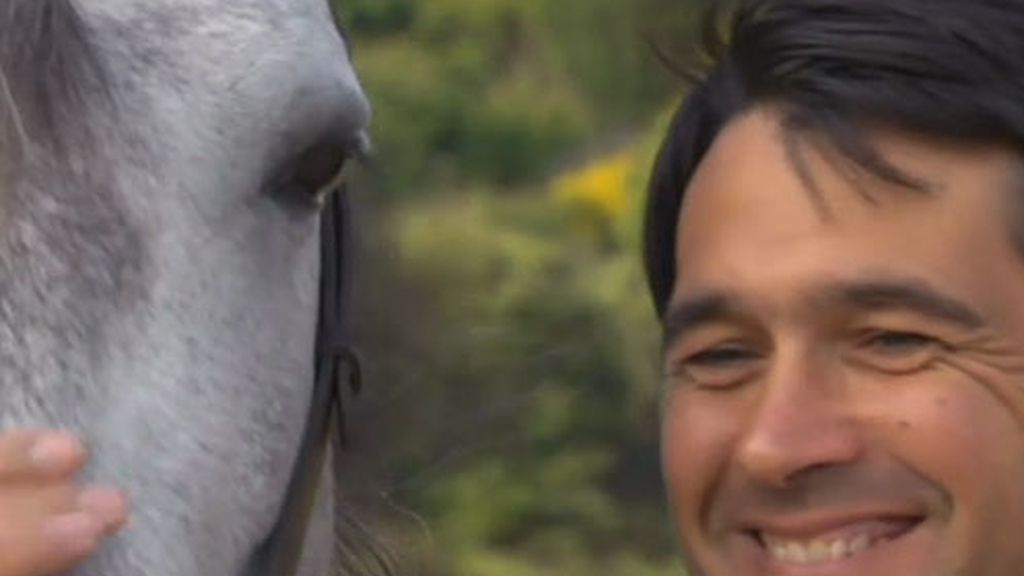 "Soy un yogurín, para quién quiera disfrutarlo" dice Luis