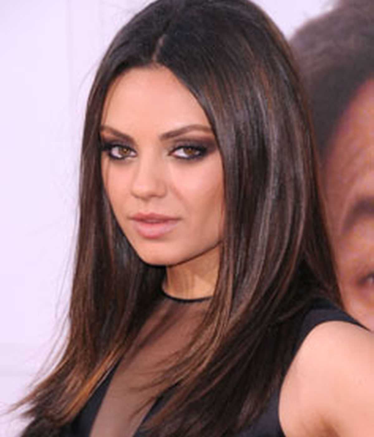 Mila Kunis elegida la mujer más sexy del mundo según FHM