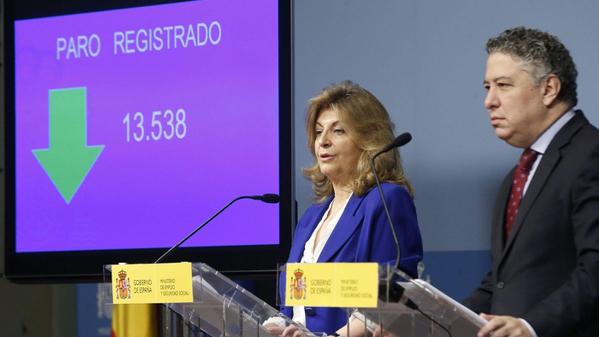 Engracia Hidalgo yTomás Burgos presentan los datos del paro