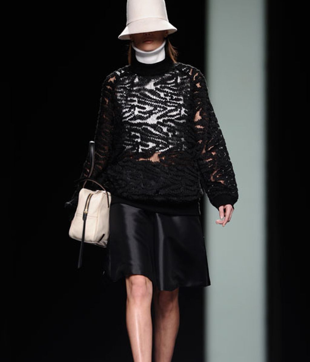 Moisés Nieto: geometría monocromática