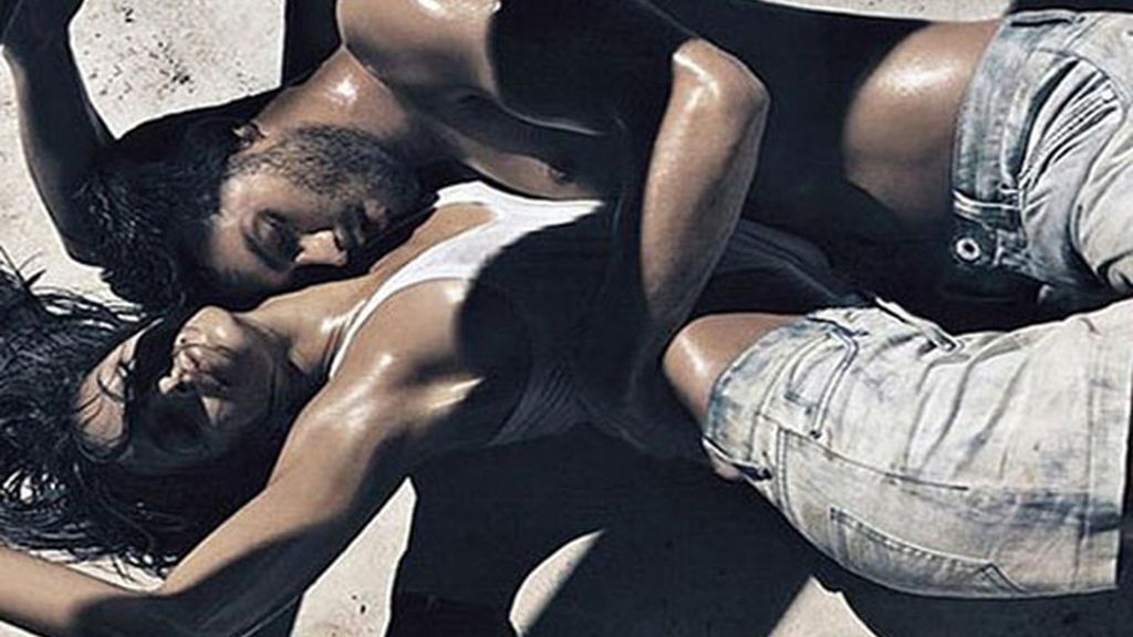 Eva Mendes vuelve sensual como siempre para Calvin Klein