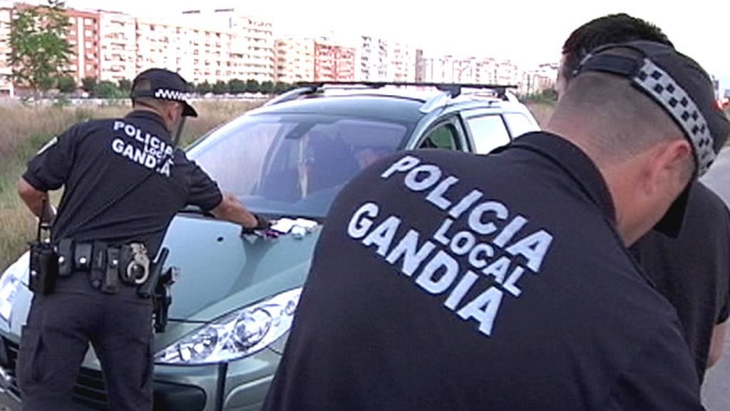 Un control policial en busca de drogas y menudeo