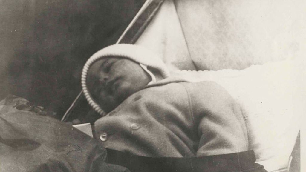Imágenes del ex presidente John F. Kennedy, su esposa Jacqueline y sus dos hijos