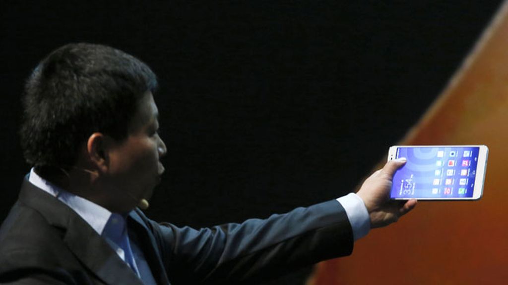 El CEO de Huawei presenta el nuevo phablet de la compañía