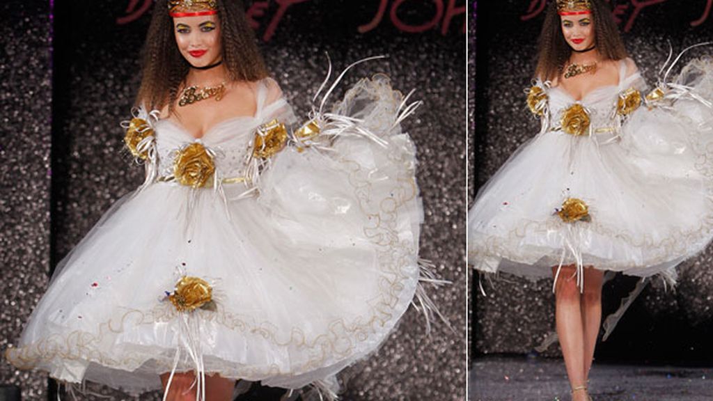 El vestido de novia de Betsey Johnson