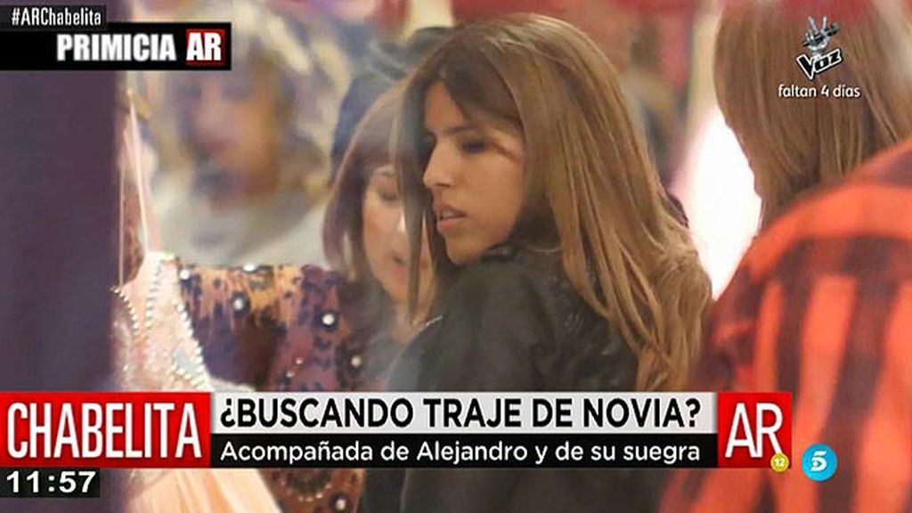 Chabelita, Alejandro y su madre pasaron una tarde de compras por Santander