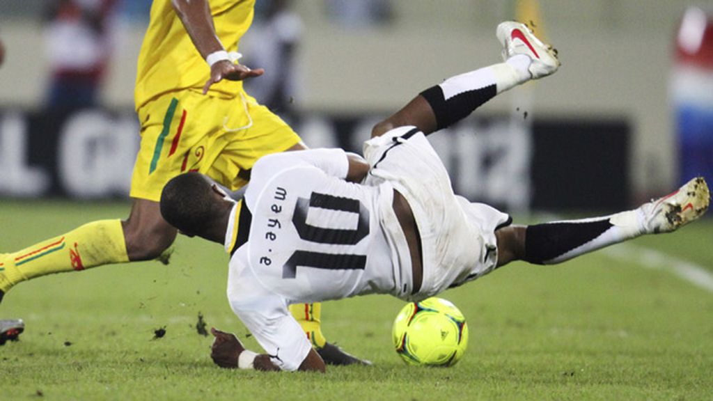 Lesión de André Ayew, el hijo de Abédi Pelé