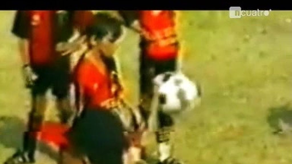 Así jugaba Leo Messi al fútbol con 10 años