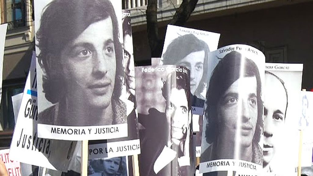 Manifestación en protesta por los niños robados en España entre los años 60 y 80