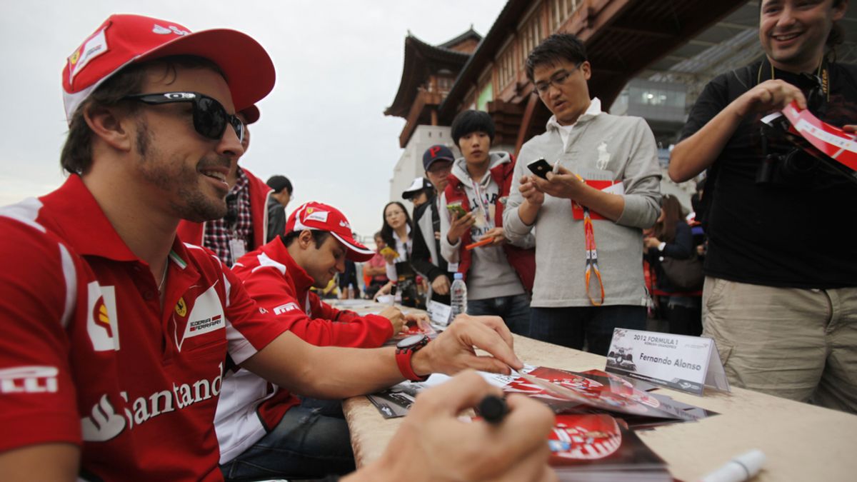 Alonso (Ferrari): "Nuestro objetivo mañana es acabar por delante de Vettel"