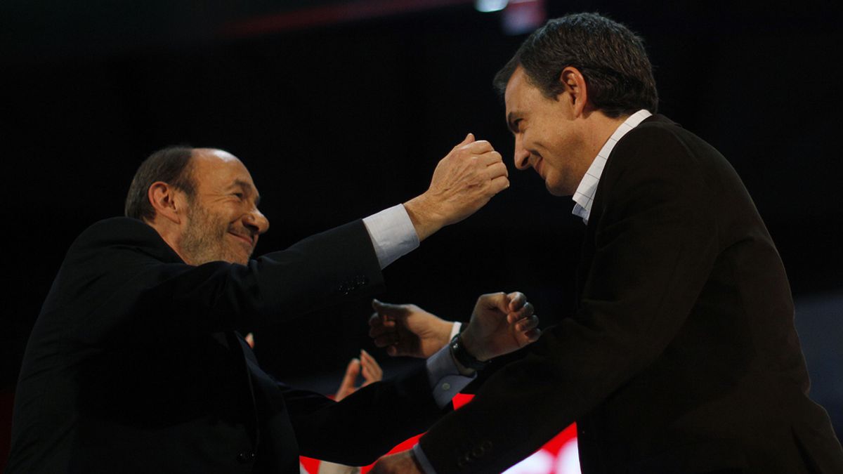 Zapatero carga contra Aznar