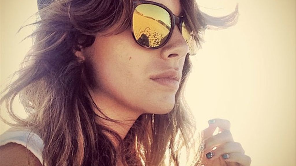 Blanca Suárez observaba a su chico desde la orilla