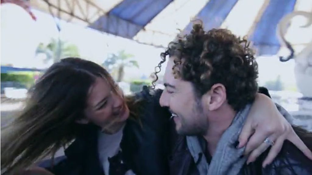 Un paseo en barco, abrazos y besos: así se gestó el romance de Bisbal y 'China' Suárez