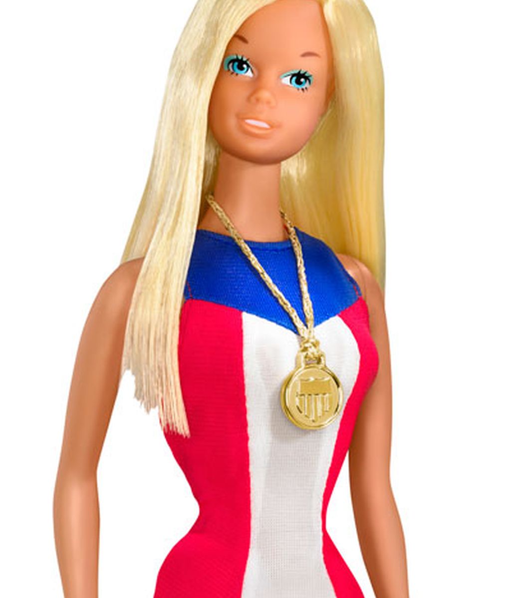 Barbie se saca las carreras de periodismo e informática