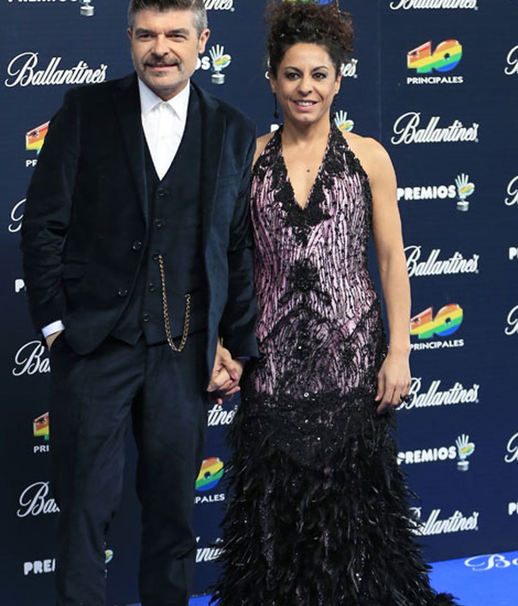 Malú, 'One Direction', Dani Martín... glamour en la alfombra azul de la gala 40 Principales